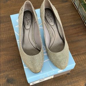 Women’s Life Stride Heels